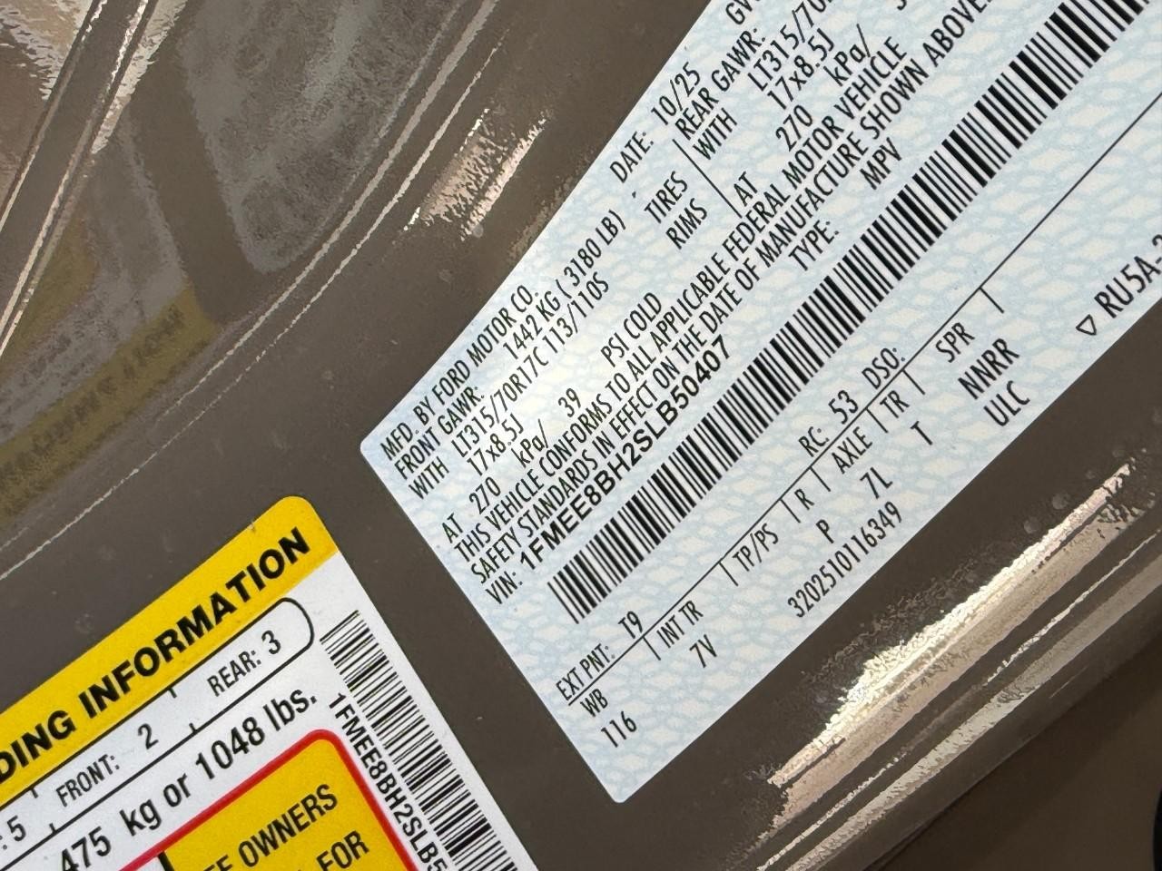 Ford Bronco Vehicle Full-screen Gallery Image 13