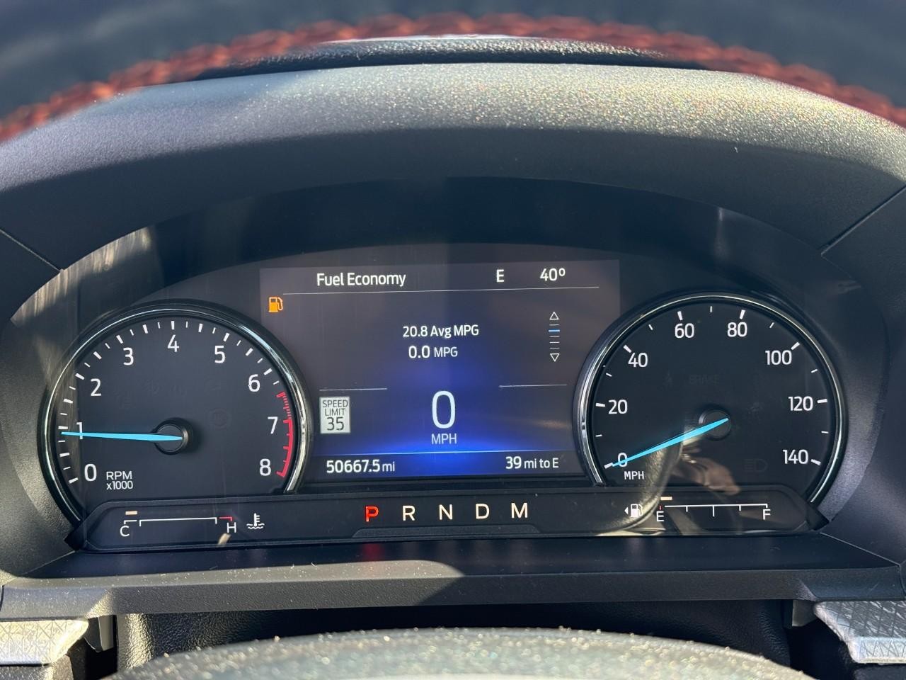 Ford Explorer Vehicle Full-screen Gallery Image 19