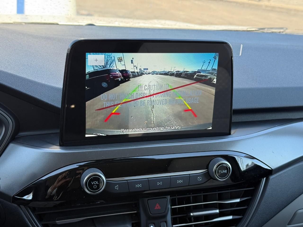 Ford Escape Vehicle Full-screen Gallery Image 16