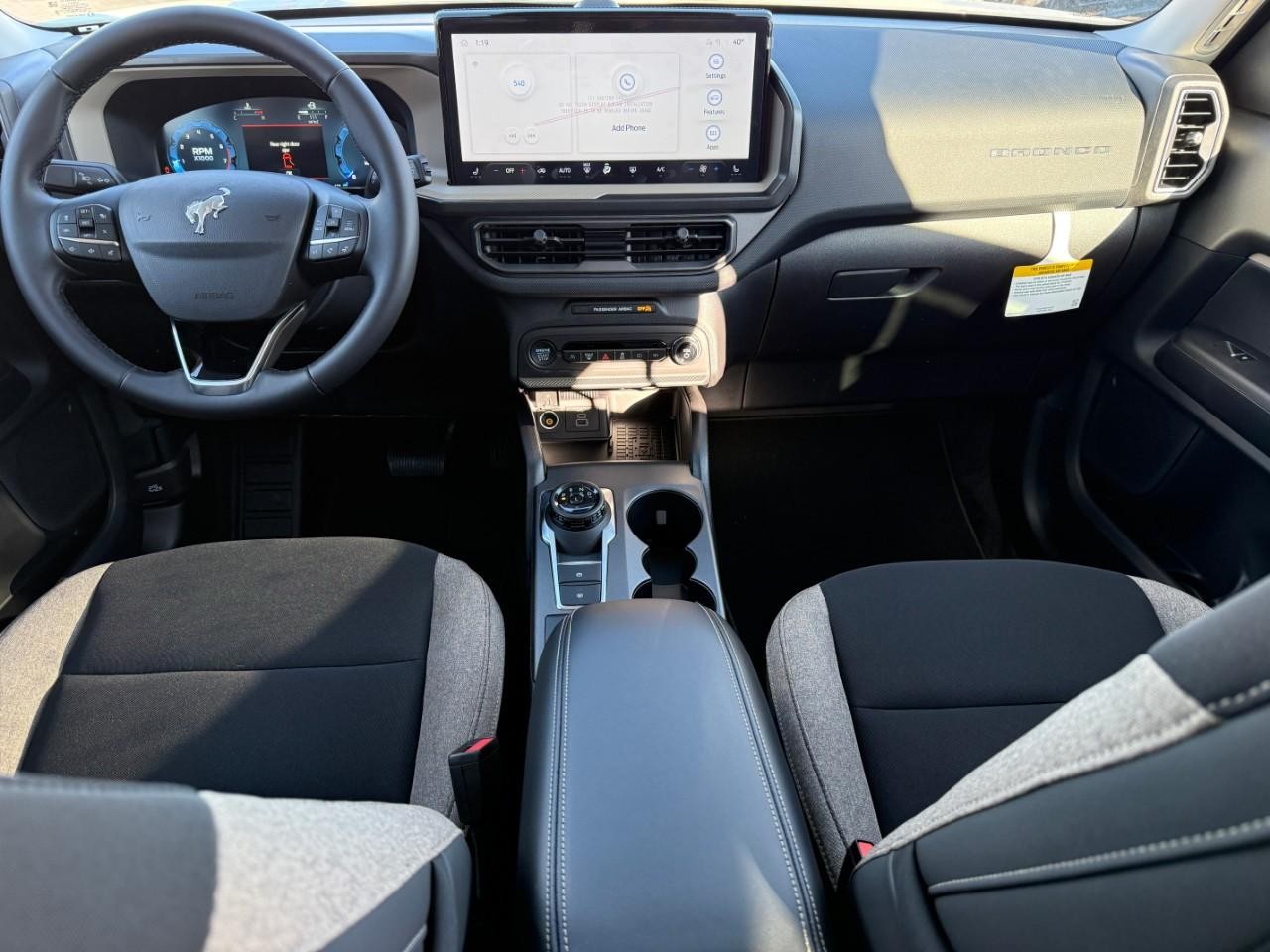 Ford Bronco Sport Vehicle Full-screen Gallery Image 06