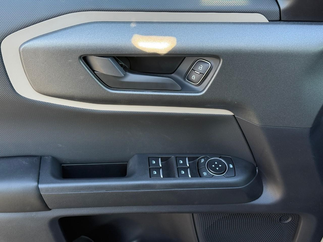 Ford Bronco Sport Vehicle Full-screen Gallery Image 10