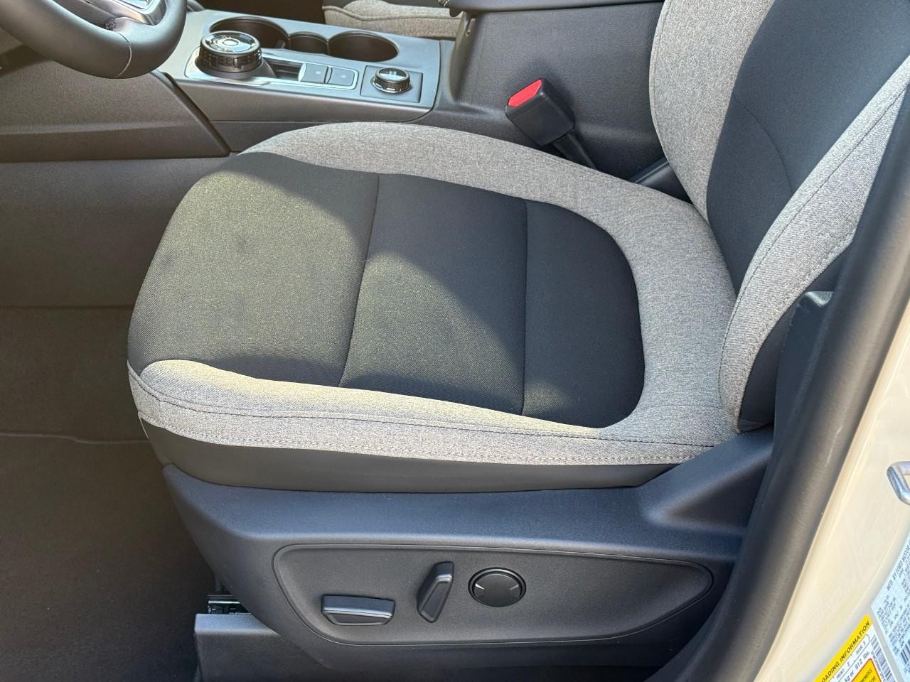 Ford Bronco Sport Vehicle Full-screen Gallery Image 12