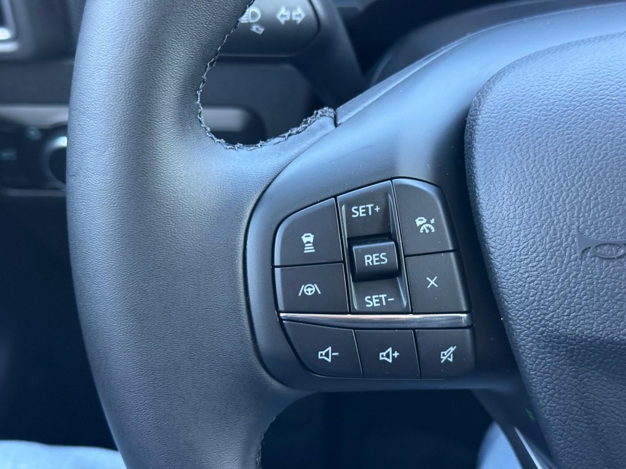 Ford Bronco Sport Vehicle Full-screen Gallery Image 14