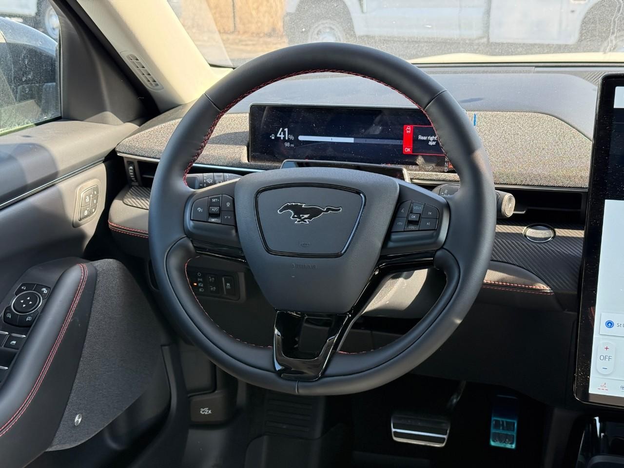 Ford Mustang Mach-E Vehicle Full-screen Gallery Image 06