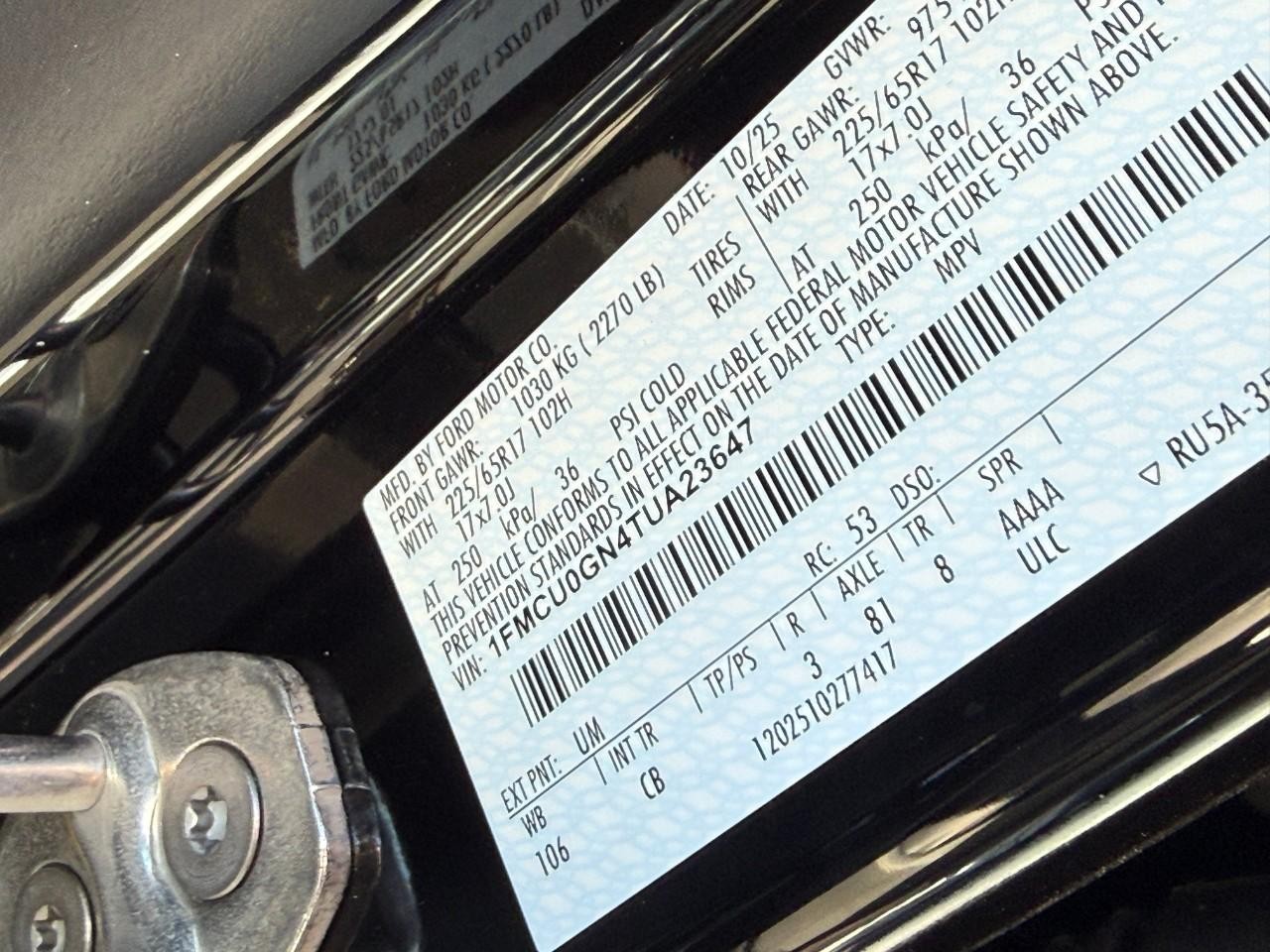 Ford Escape Vehicle Full-screen Gallery Image 19