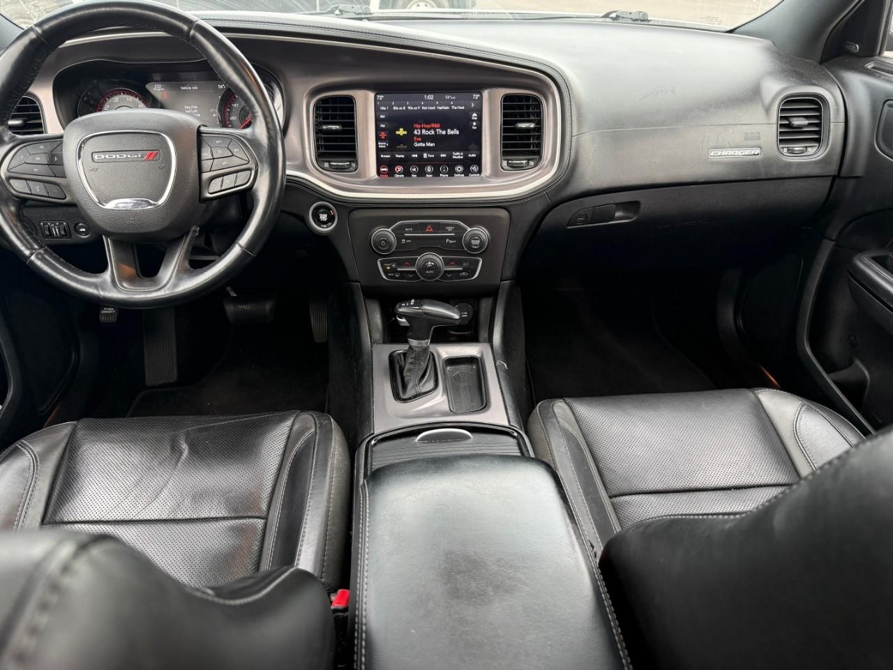 Dodge Charger Vehicle Full-screen Gallery Image 11