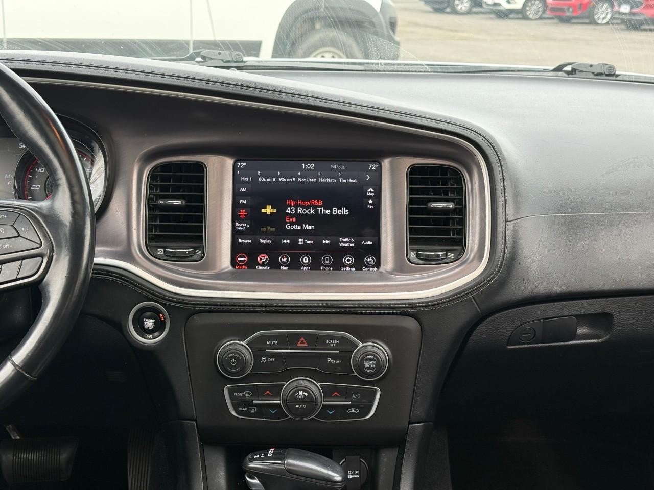 Dodge Charger Vehicle Full-screen Gallery Image 13