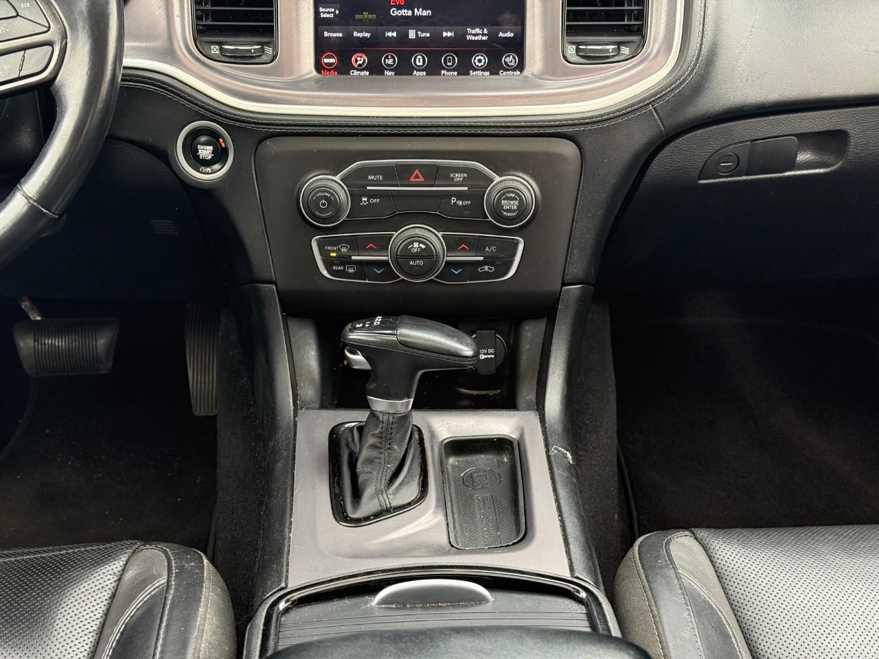 Dodge Charger Vehicle Full-screen Gallery Image 14