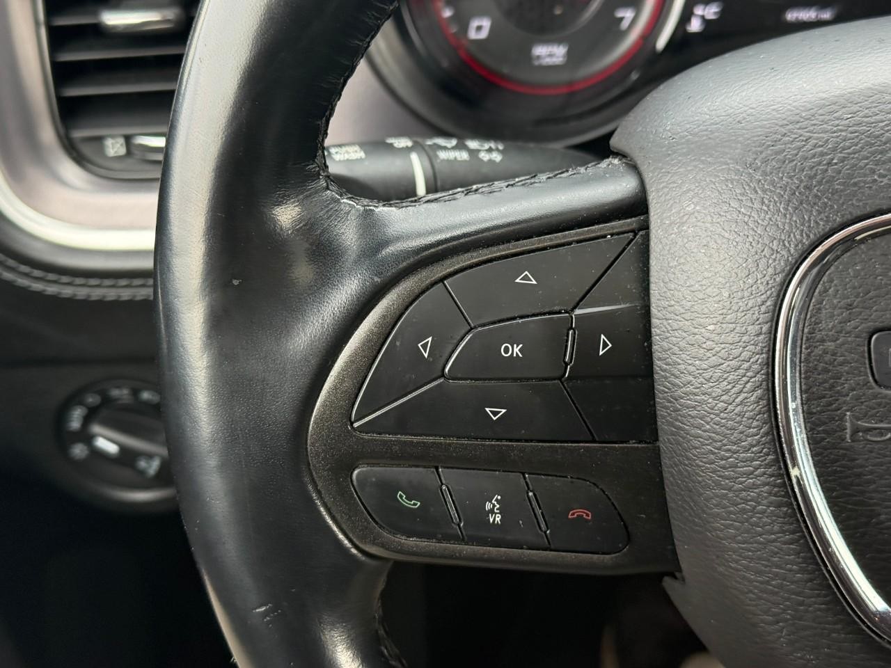 Dodge Charger Vehicle Full-screen Gallery Image 19