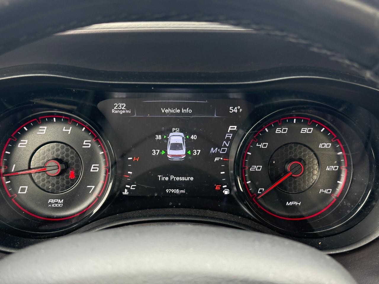 Dodge Charger Vehicle Full-screen Gallery Image 21