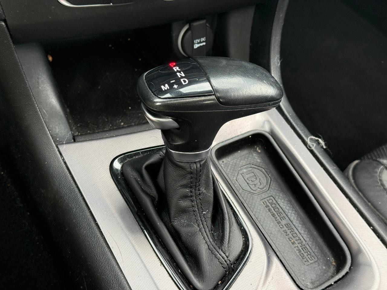 Dodge Charger Vehicle Full-screen Gallery Image 22