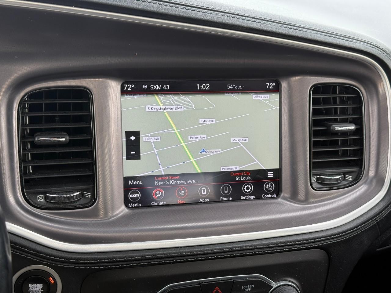 Dodge Charger Vehicle Full-screen Gallery Image 23