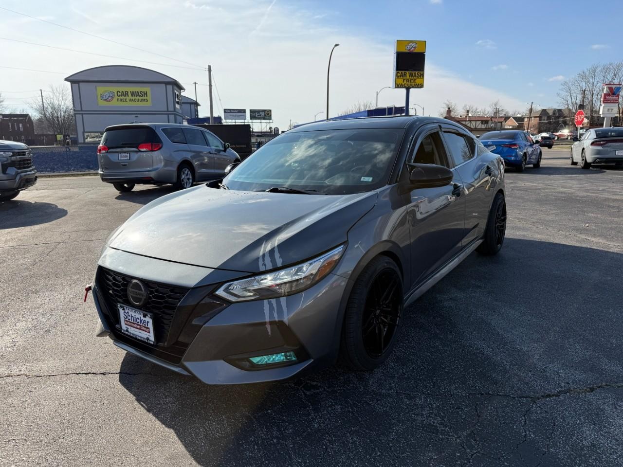 Nissan Sentra Vehicle Full-screen Gallery Image 06