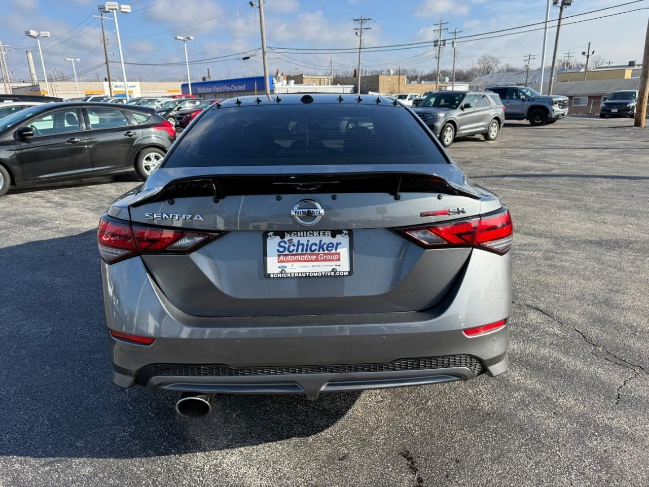 Nissan Sentra Vehicle Full-screen Gallery Image 10