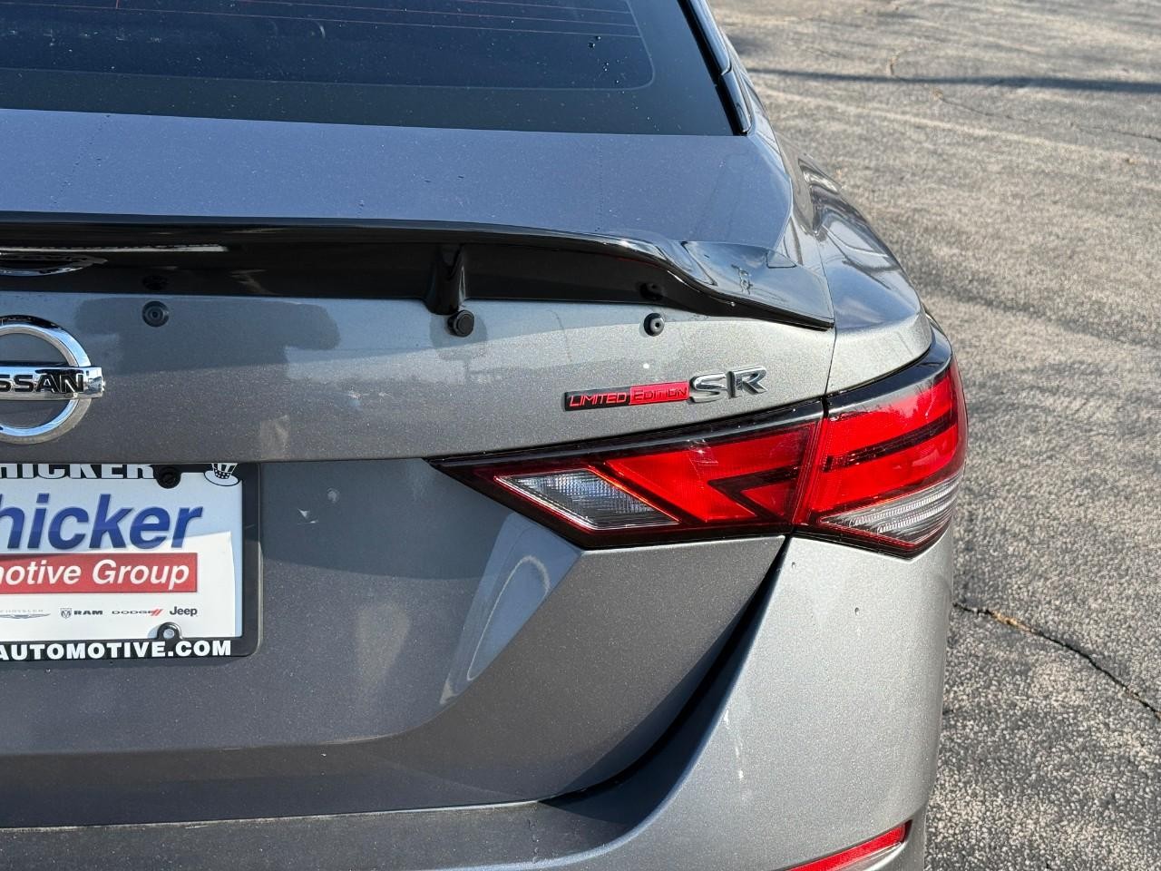 Nissan Sentra Vehicle Full-screen Gallery Image 11