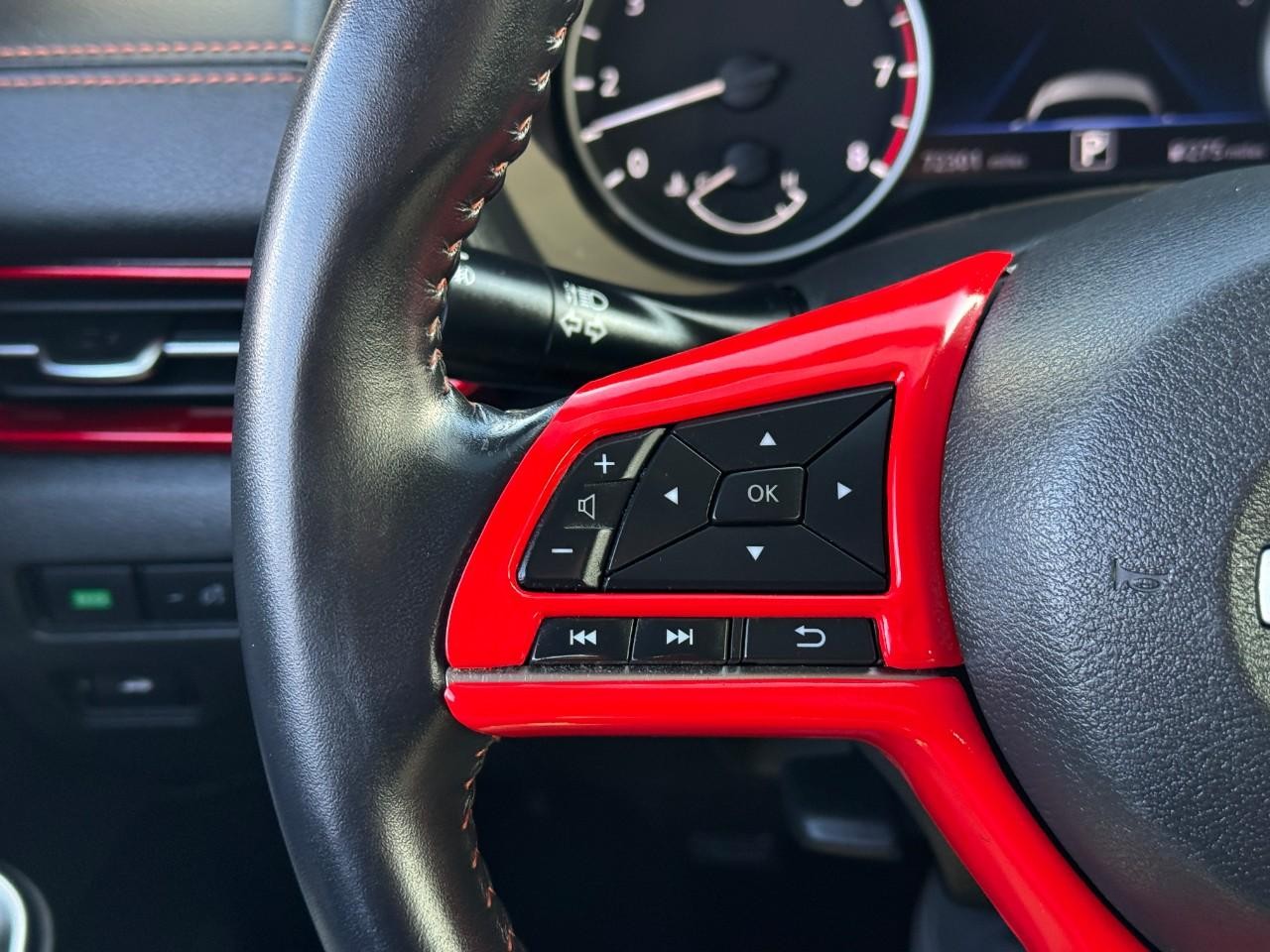 Nissan Sentra Vehicle Full-screen Gallery Image 19