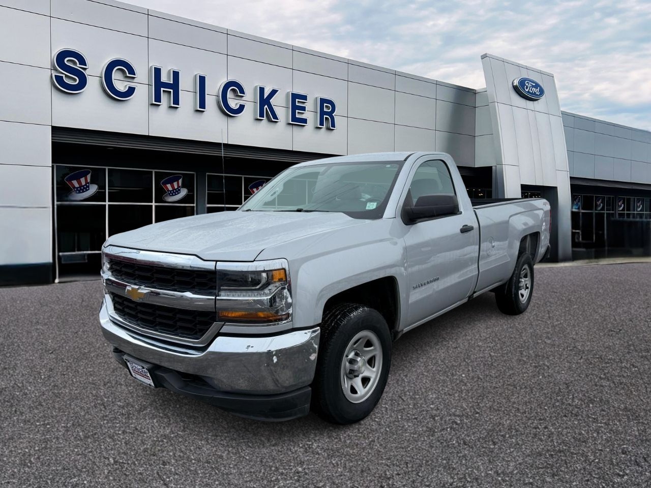 Chevrolet Silverado 1500 Vehicle Full-screen Gallery Image 04