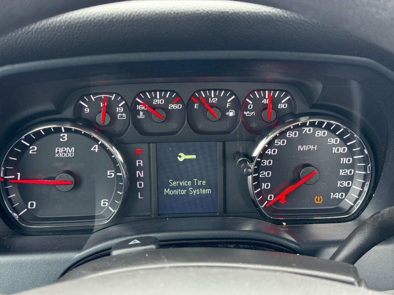 Chevrolet Silverado 1500 Vehicle Full-screen Gallery Image 11