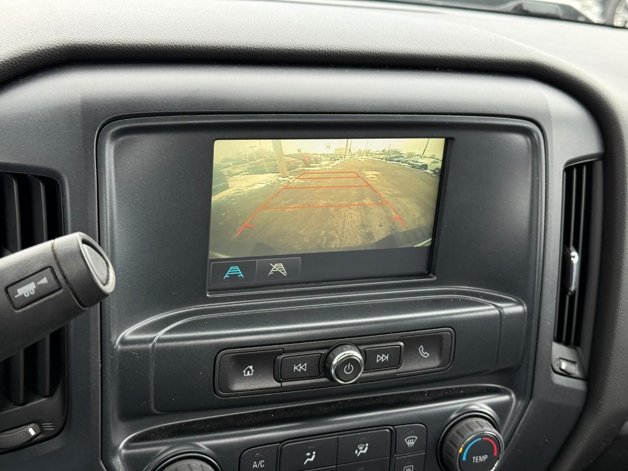 Chevrolet Silverado 1500 Vehicle Full-screen Gallery Image 12