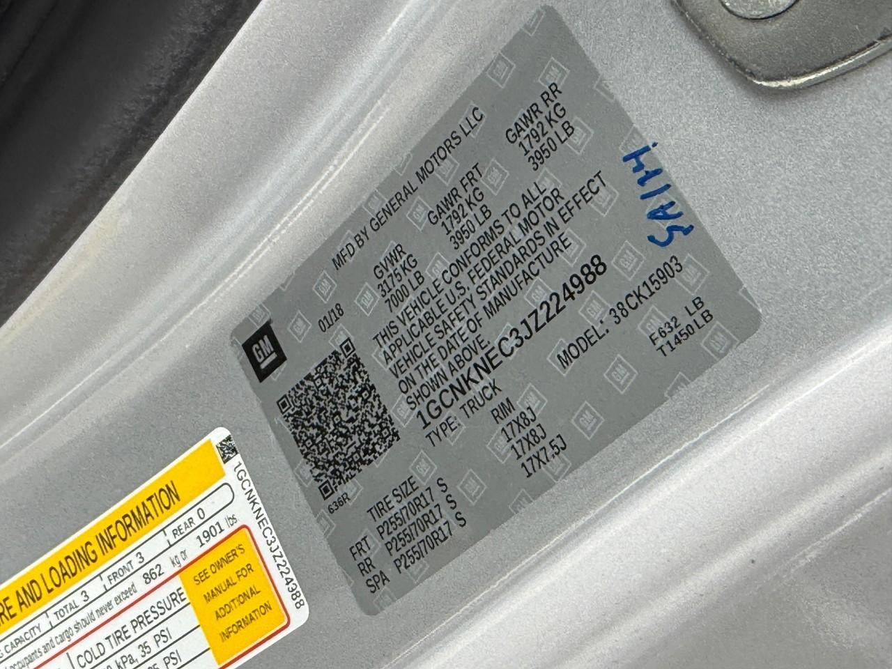 Chevrolet Silverado 1500 Vehicle Full-screen Gallery Image 13