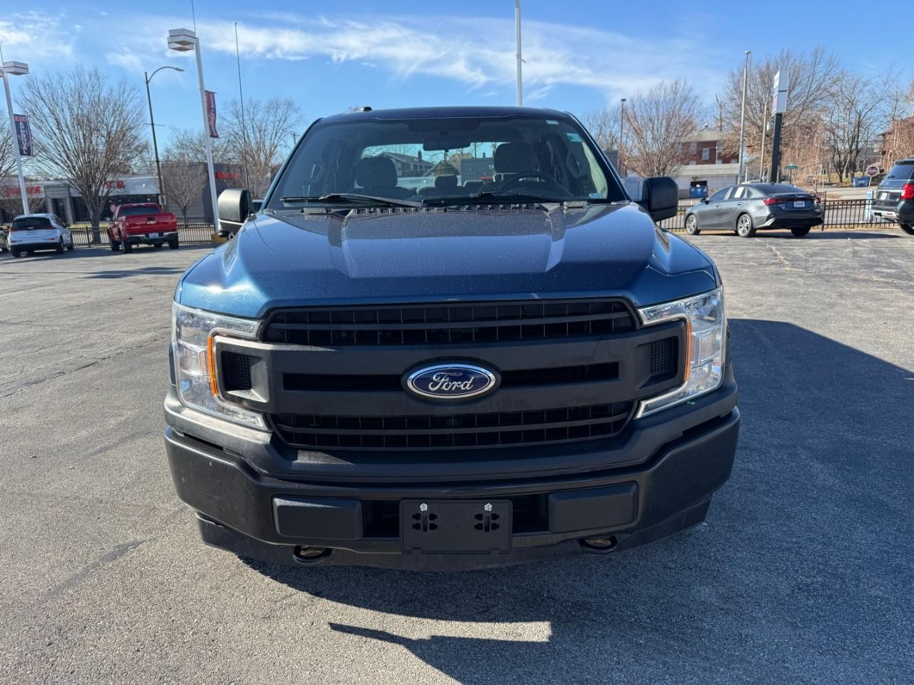 Ford F-150 Vehicle Full-screen Gallery Image 08