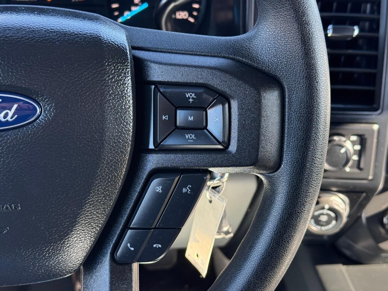 Ford F-150 Vehicle Full-screen Gallery Image 20