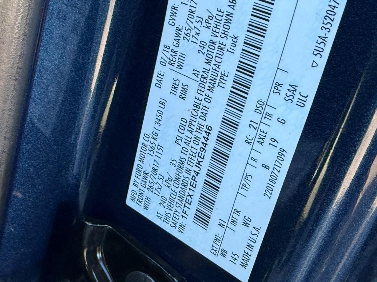 Ford F-150 Vehicle Full-screen Gallery Image 23