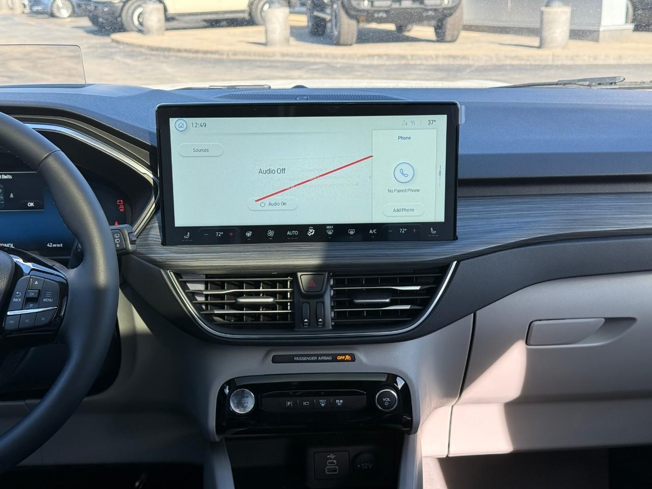 Ford Escape Vehicle Full-screen Gallery Image 08