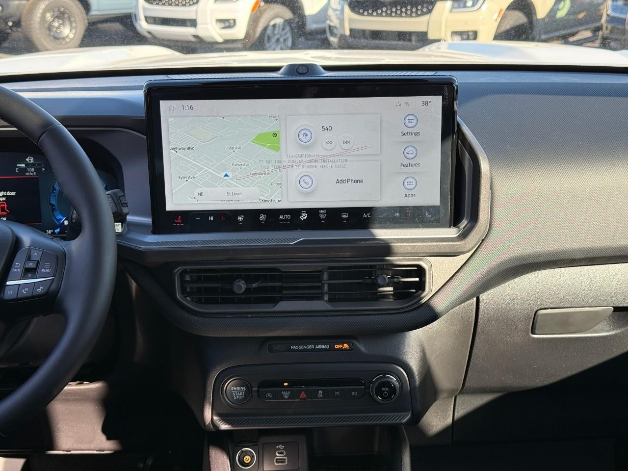 Ford Bronco Sport Vehicle Full-screen Gallery Image 08