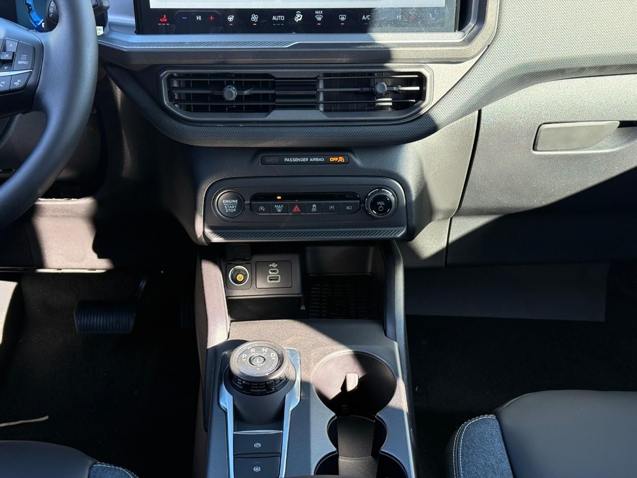 Ford Bronco Sport Vehicle Full-screen Gallery Image 09