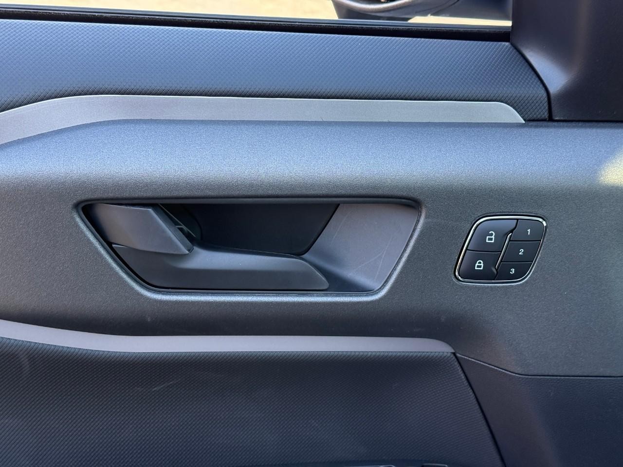 Ford Bronco Sport Vehicle Full-screen Gallery Image 11