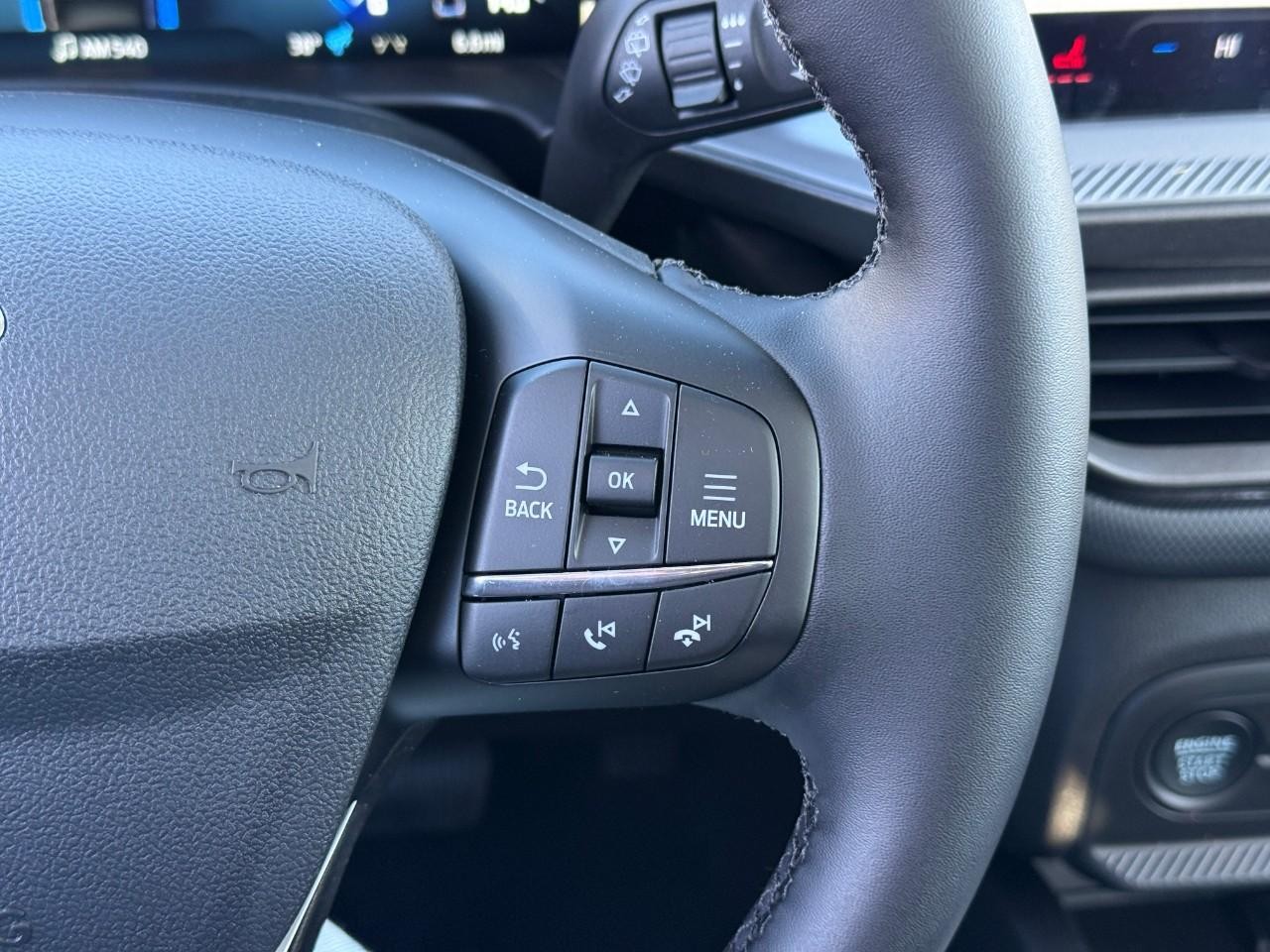 Ford Bronco Sport Vehicle Full-screen Gallery Image 15