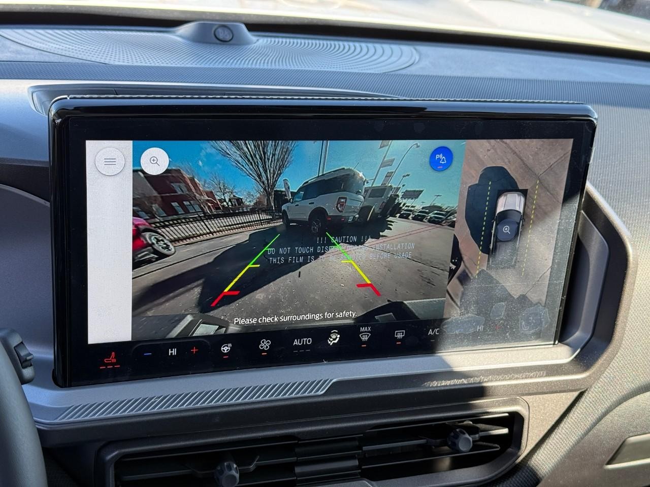 Ford Bronco Sport Vehicle Full-screen Gallery Image 18