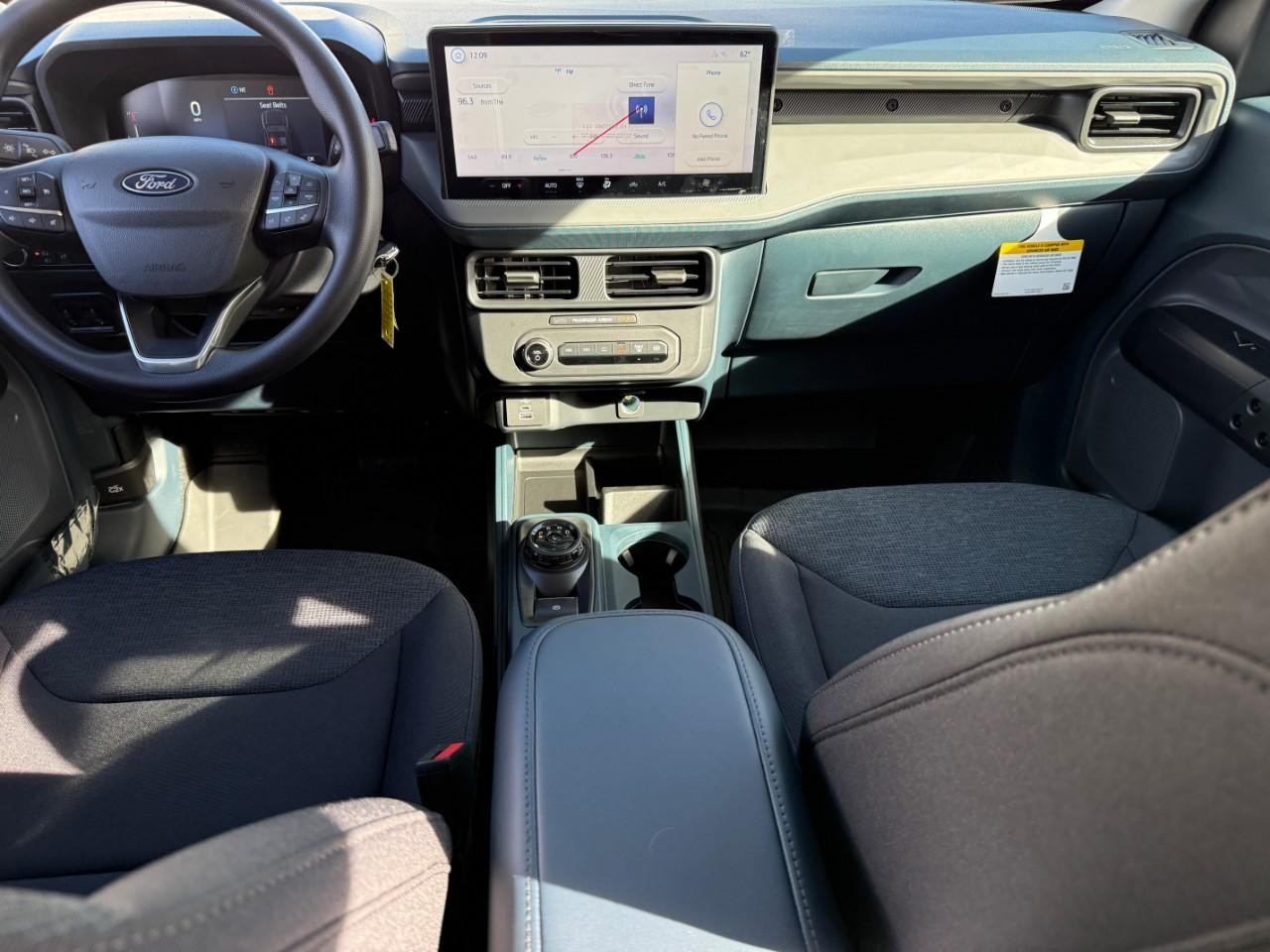 Ford Maverick Vehicle Full-screen Gallery Image 06