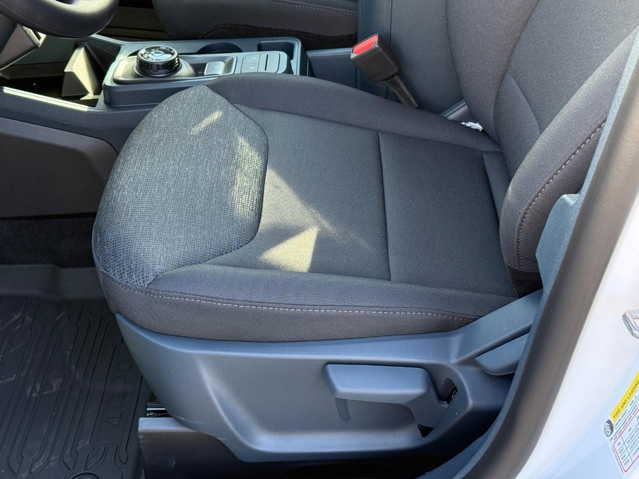 Ford Maverick Vehicle Full-screen Gallery Image 11