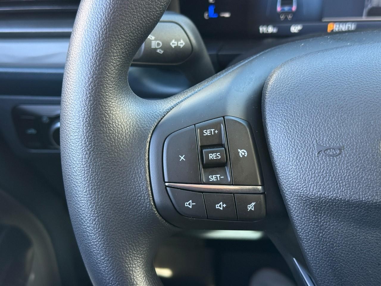 Ford Maverick Vehicle Full-screen Gallery Image 13