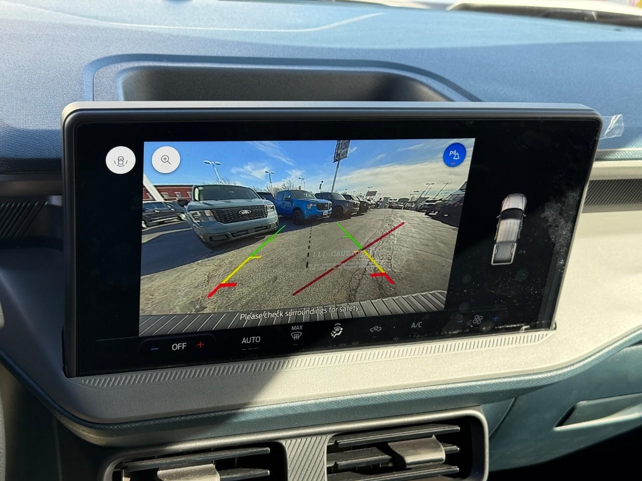 Ford Maverick Vehicle Full-screen Gallery Image 16