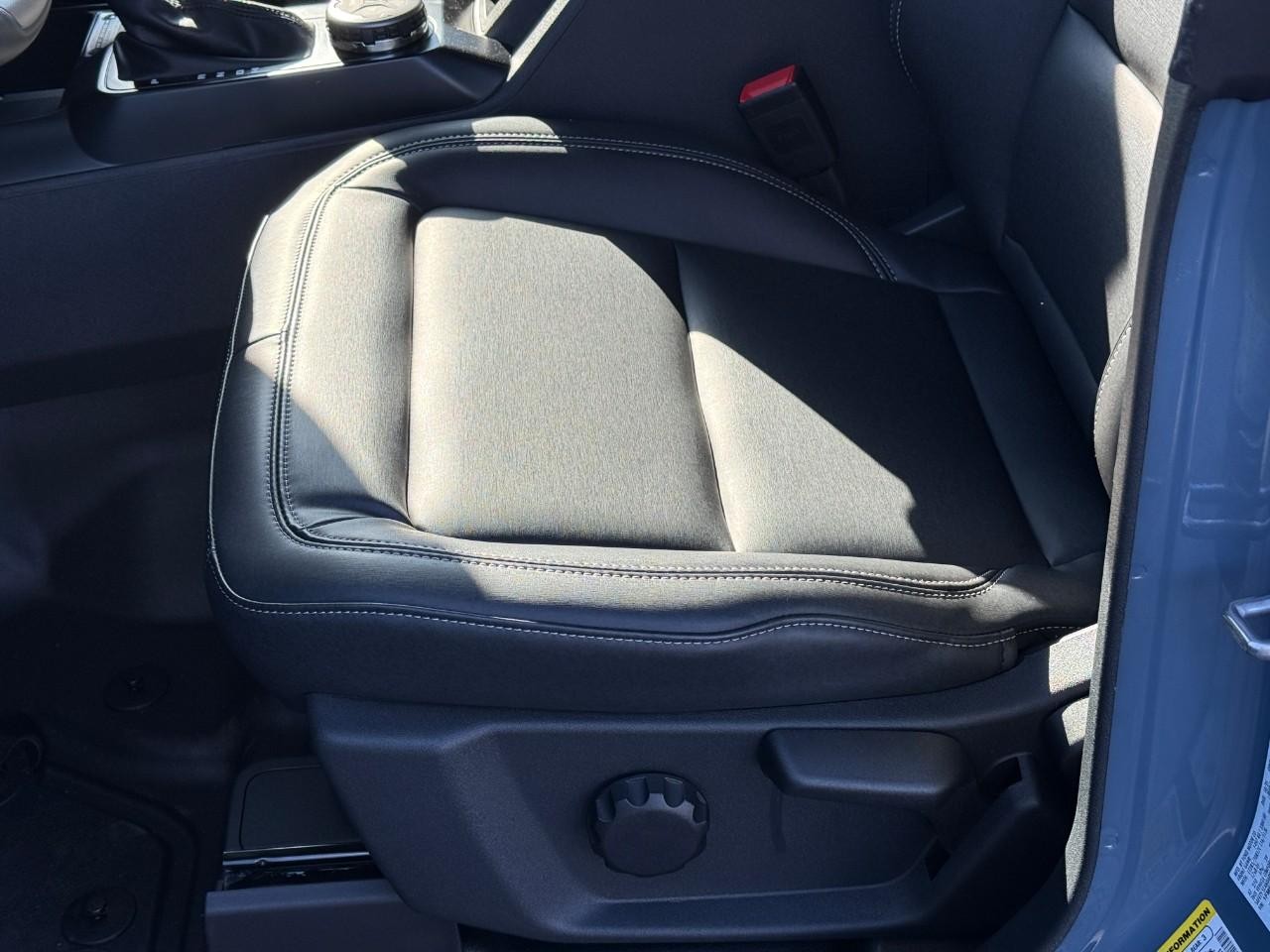 Ford Bronco Vehicle Full-screen Gallery Image 12