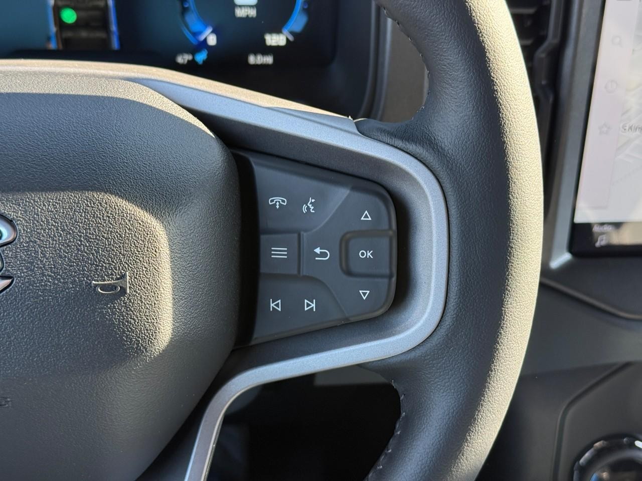 Ford Bronco Vehicle Full-screen Gallery Image 15