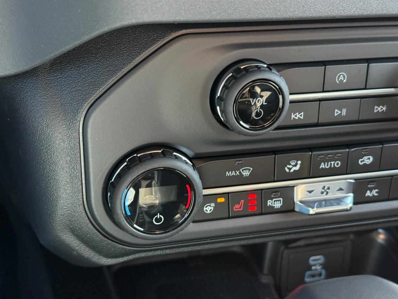 Ford Bronco Vehicle Full-screen Gallery Image 17