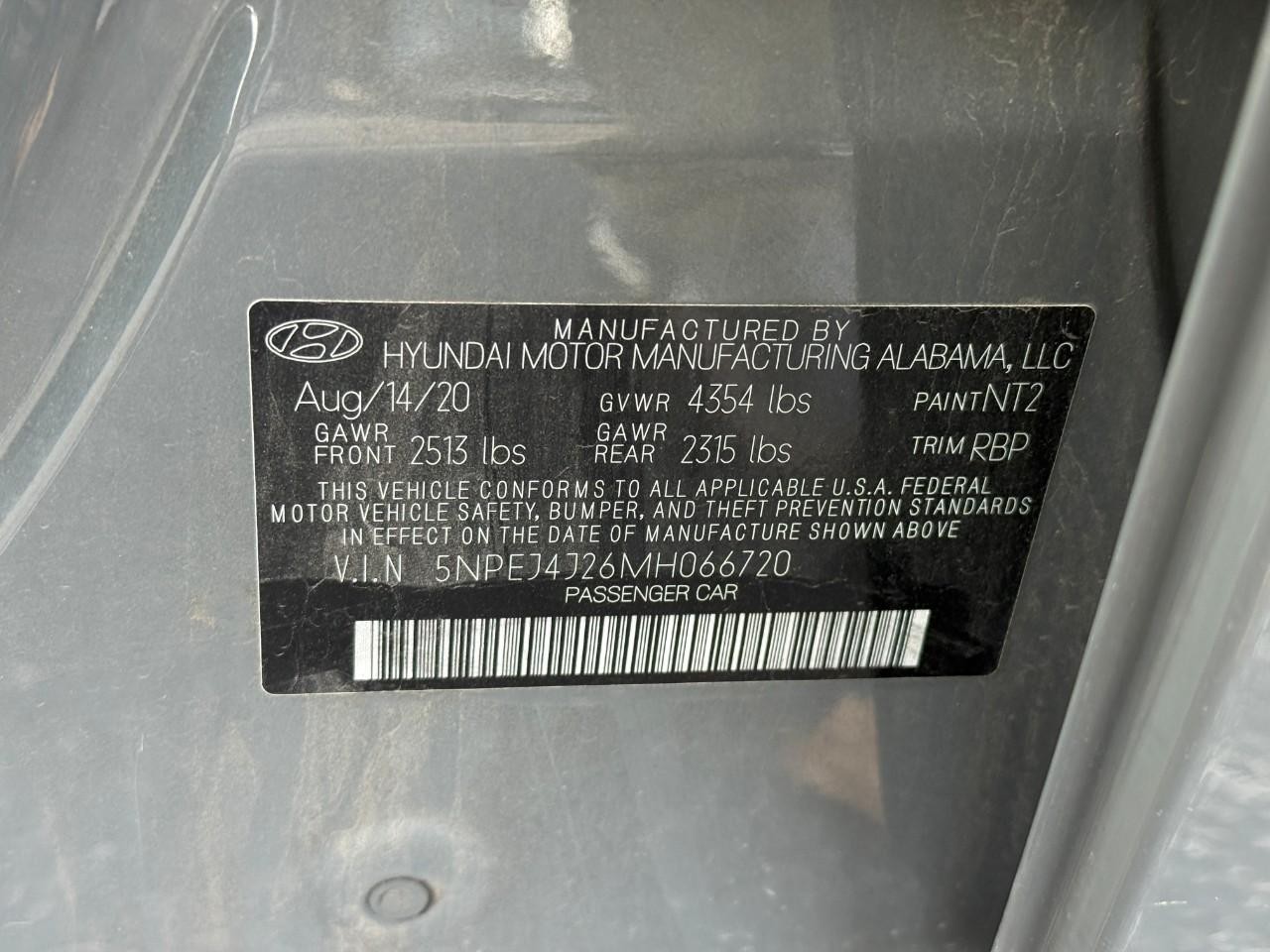 Hyundai Sonata Vehicle Full-screen Gallery Image 23