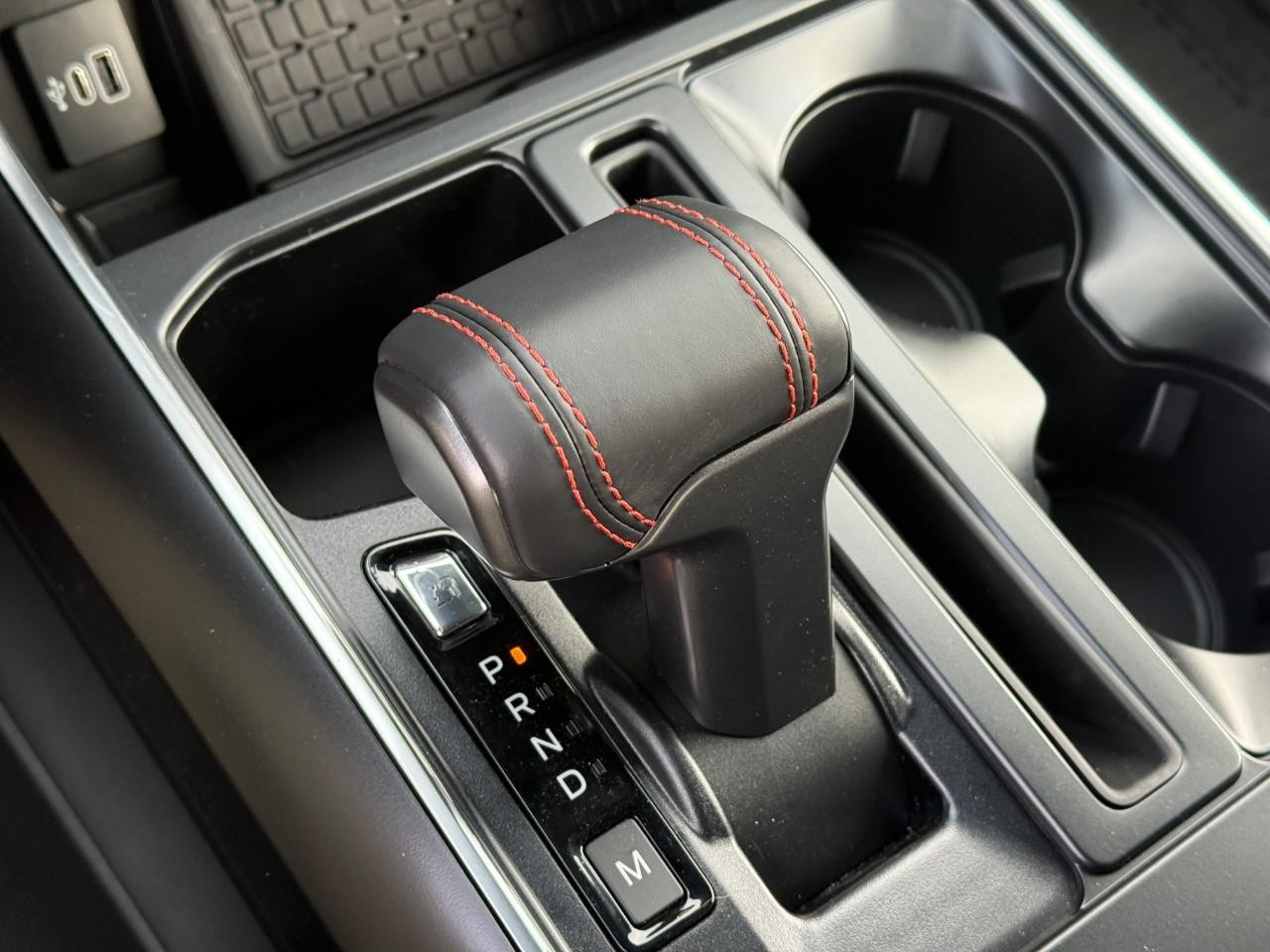 Ford F-150 Vehicle Full-screen Gallery Image 15