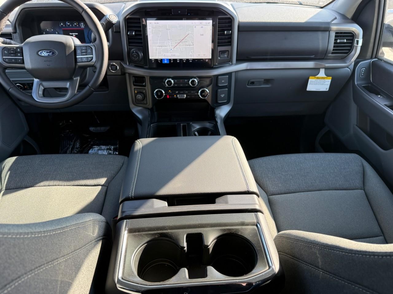 Ford F-150 Vehicle Full-screen Gallery Image 06