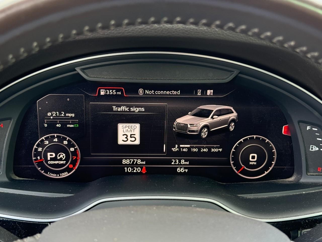 Audi Q7 Vehicle Full-screen Gallery Image 20