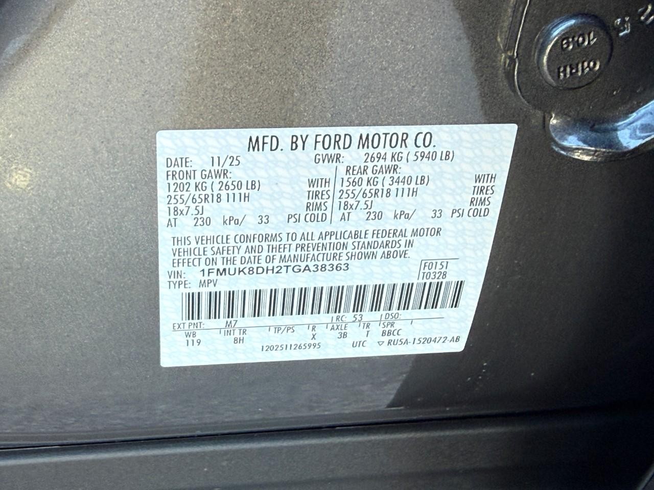 Ford Explorer Vehicle Full-screen Gallery Image 19