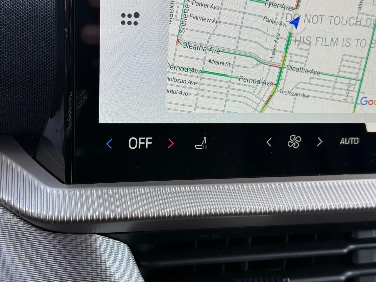 Ford Explorer Vehicle Full-screen Gallery Image 19