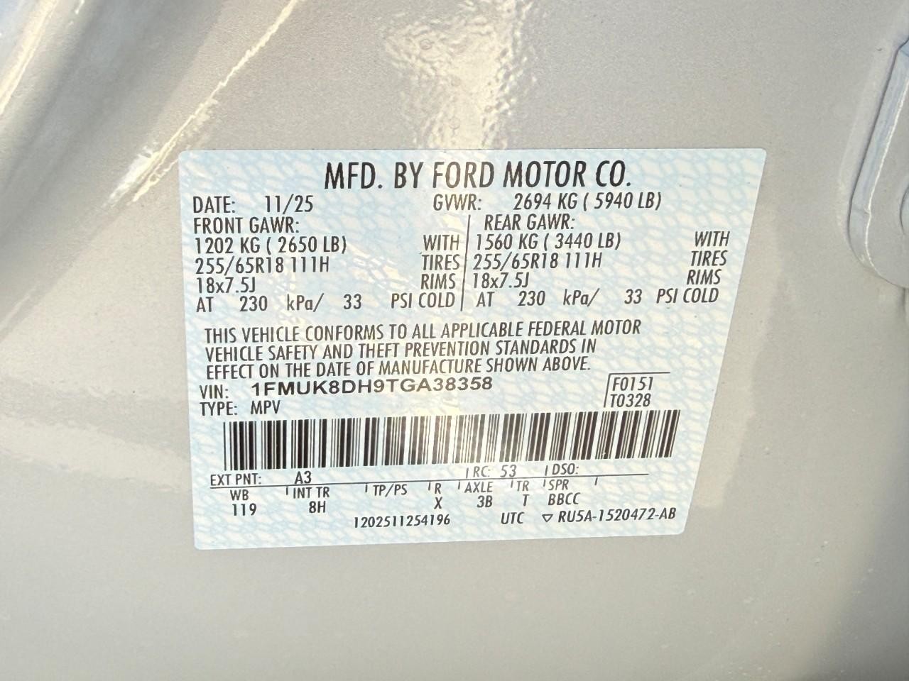 Ford Explorer Vehicle Full-screen Gallery Image 19