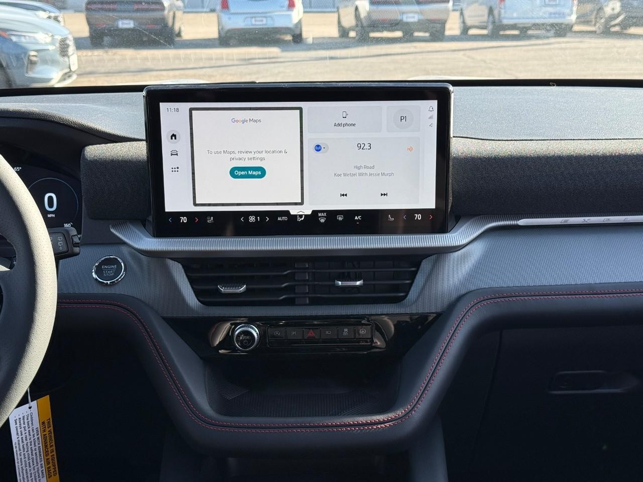 Ford Explorer Vehicle Full-screen Gallery Image 09