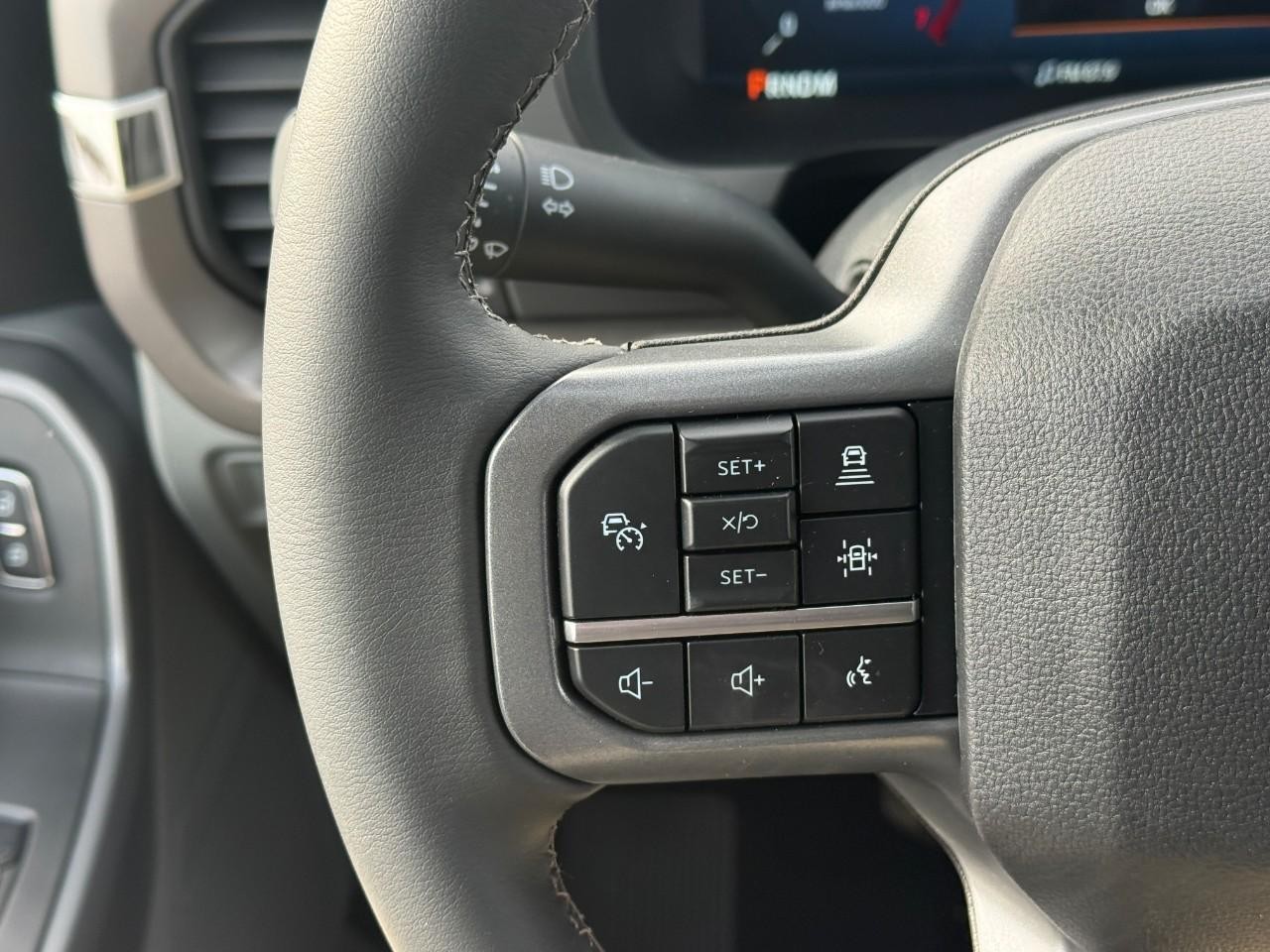 Ford F-150 Vehicle Full-screen Gallery Image 13