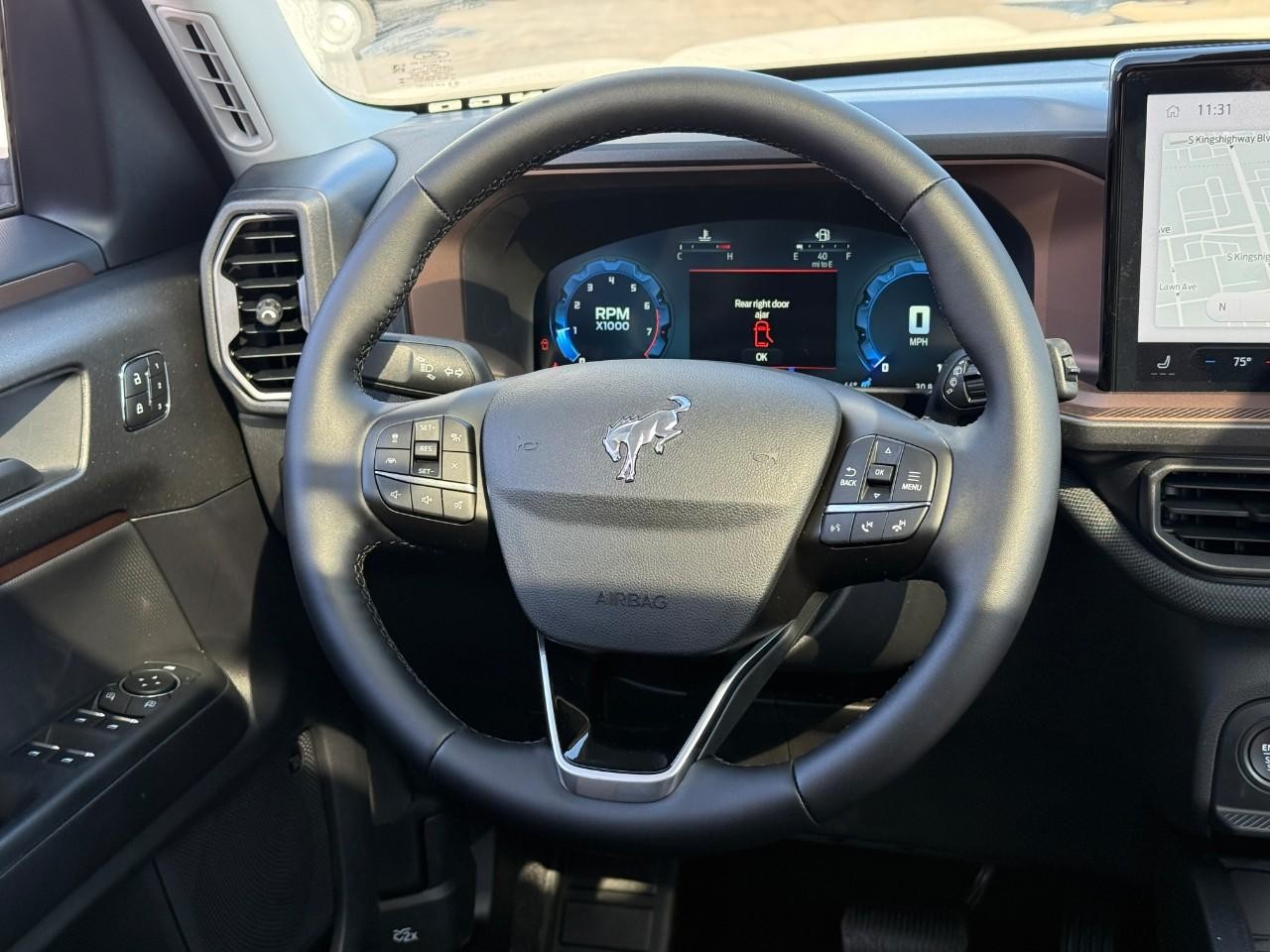 Ford Bronco Sport Vehicle Full-screen Gallery Image 07